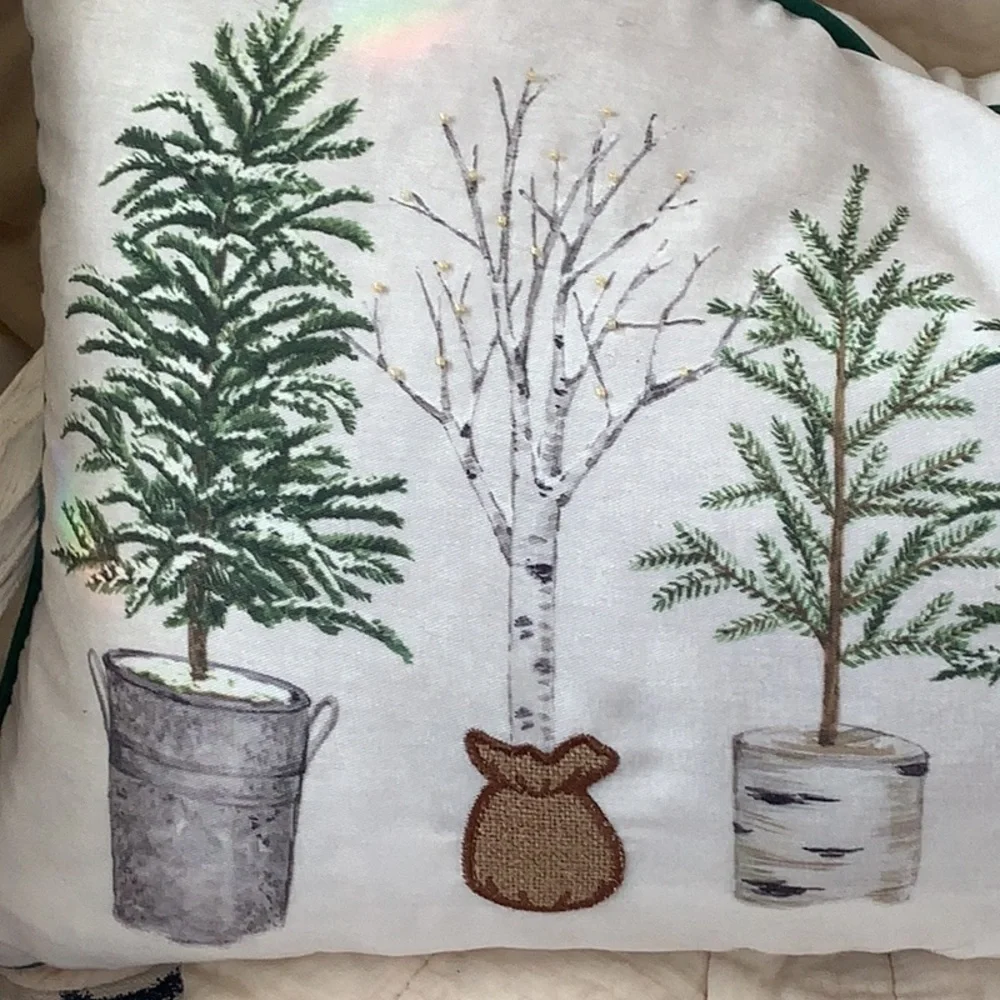 The Farmhouse by Racheal Ashwell Holiday Goose-down Pillow